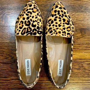 Adorable leopard loafers